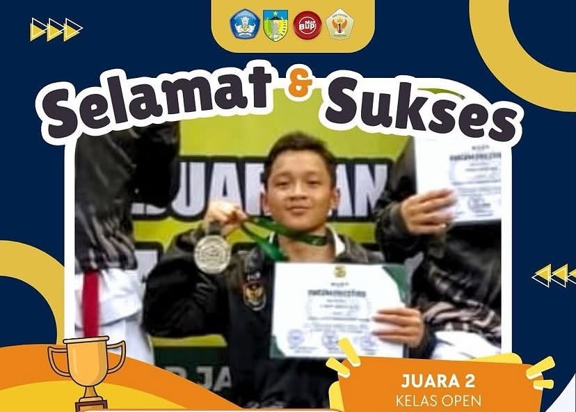 JUARA 2 KELAS OPEN KATA BEREGU KADET PUTRA [KEJUARAAN KARATE KEDIRI OPEN PIALA DANBRIGIF 16 WIRA YUDHA]