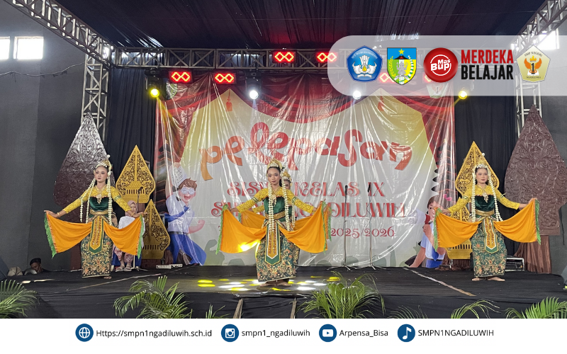 Ekstrakurikuler Tari SMPN 1 Ngadiluwih