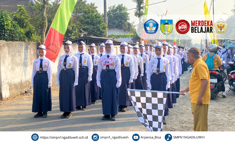 SMPN 1 Ngadiluwih Ikuti Baris Kecamatan Ngadiluwih dengan Semangat dan Kekompakan